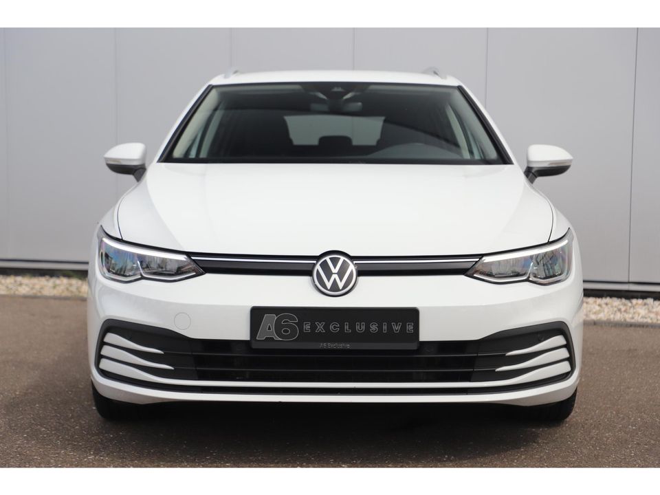 Volkswagen GOLF Variant 1.0 eTSI Life 110PK Automaat Virtual Cockpit 17 inch LMV Navigatie PDC Sfeerverlichting Carplay Android Getint Glas Adaptive Cruise Lane Assist Memory Elektrische Sportstoel