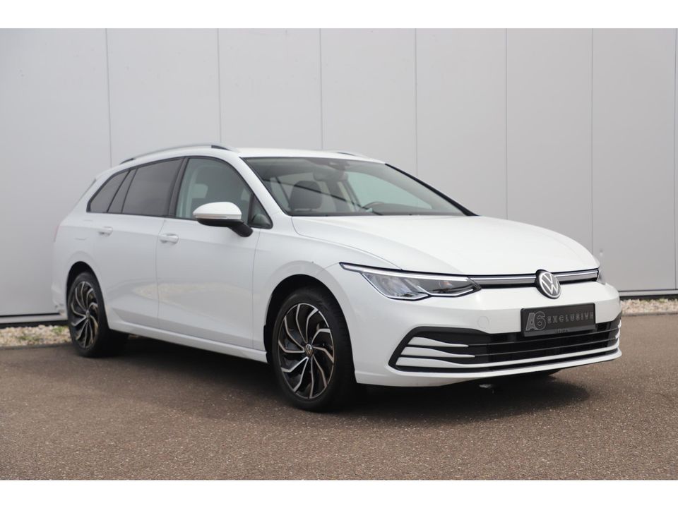 Volkswagen GOLF Variant 1.0 eTSI Life 110PK Automaat Virtual Cockpit 17 inch LMV Navigatie PDC Sfeerverlichting Carplay Android Getint Glas Adaptive Cruise Lane Assist Memory Elektrische Sportstoel