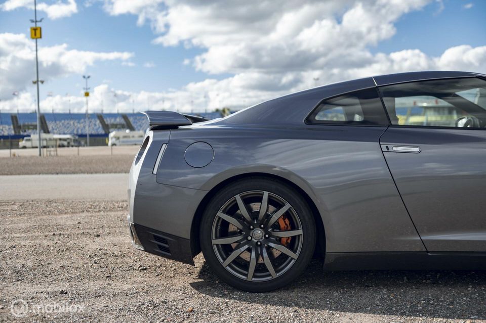 Nissan GT-R 3.8 V6 Premium Edition MY2012