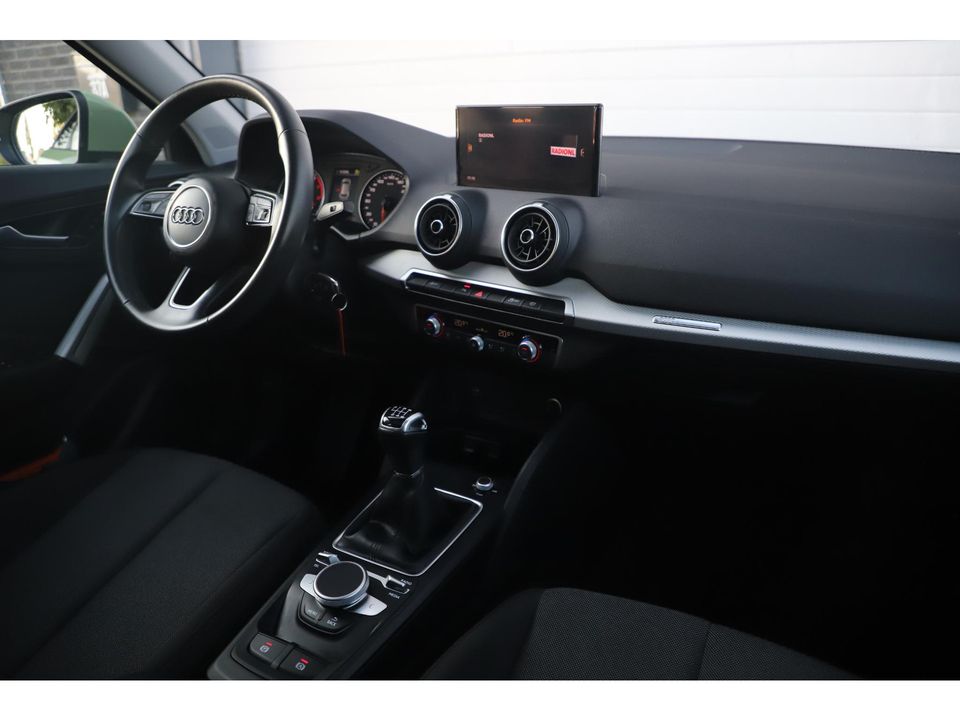 Audi Q2 35 TFSI Pro Line 150PK Panoramadak B&O Carplay Android Navigatie Clima Cruise Parkeersensors Getint Glas