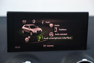 Audi Q2 35 TFSI Pro Line 150PK Panoramadak B&O Carplay Android Navigatie Clima Cruise Parkeersensors Getint Glas