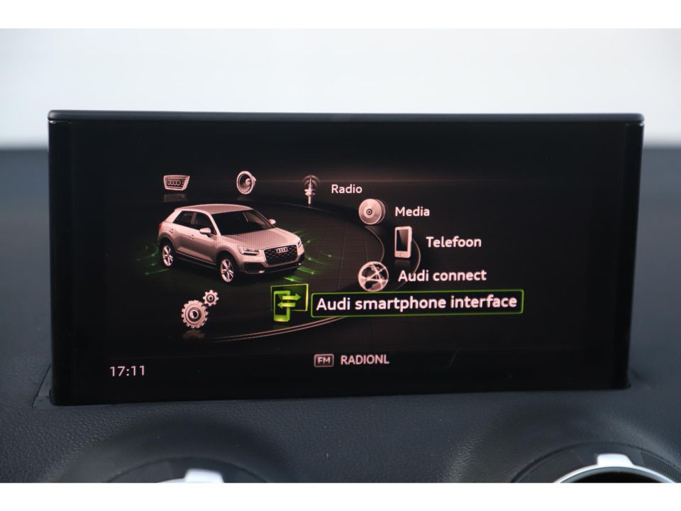 Audi Q2 35 TFSI Pro Line 150PK Panoramadak B&O Carplay Android Navigatie Clima Cruise Parkeersensors Getint Glas