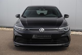 Volkswagen Golf 1.5 eTSI R-Line 150PK DSG Automaat Panoramadak 18 inch Virtual Cockpit Harman Kardon Sfeerverlichting Navigatie Carplay Android Adaptive Cruise Lane Assist Parkeersensors