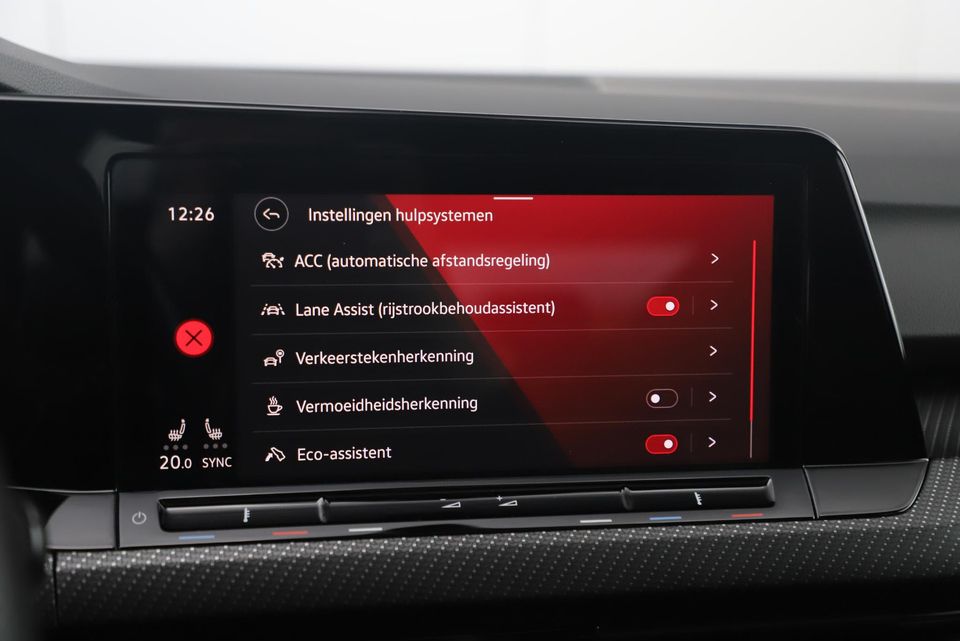 Volkswagen Golf 1.5 eTSI R-Line 150PK DSG Automaat Panoramadak 18 inch Virtual Cockpit Harman Kardon Sfeerverlichting Navigatie Carplay Android Adaptive Cruise Lane Assist Parkeersensors