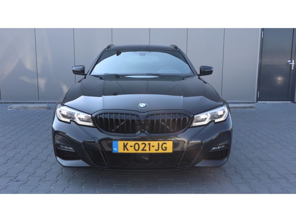 BMW 3 Serie Touring 330e eDrive | M Sport | Laser Led Verl | Hud | Leder | Vol