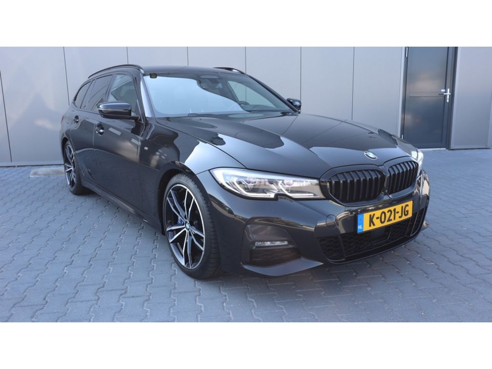 BMW 3 Serie Touring 330e eDrive | M Sport | Laser Led Verl | Hud | Leder | Vol