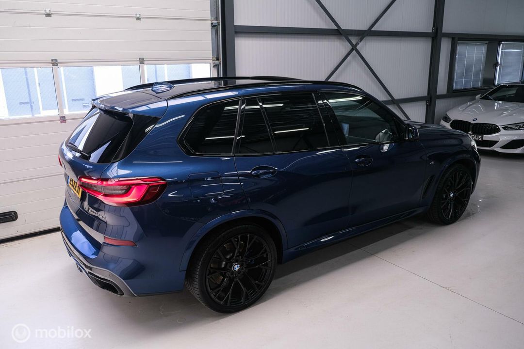 BMW X5 xDrive45e High Executive | M Sport | Phytonic Blue | Panorama | Massage | 22 inch | Trekhaak |