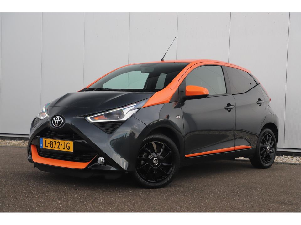 Toyota Aygo 1.0 VVT-i x-JBL Automaat Carplay Android Navigatie Achteruitrijcamera 15 inch LMV Clima Airco LED