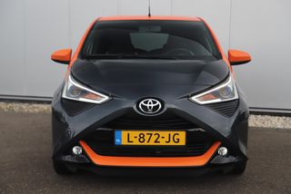 Toyota Aygo 1.0 VVT-i x-JBL Automaat Carplay Android Navigatie Achteruitrijcamera 15 inch LMV Clima Airco LED