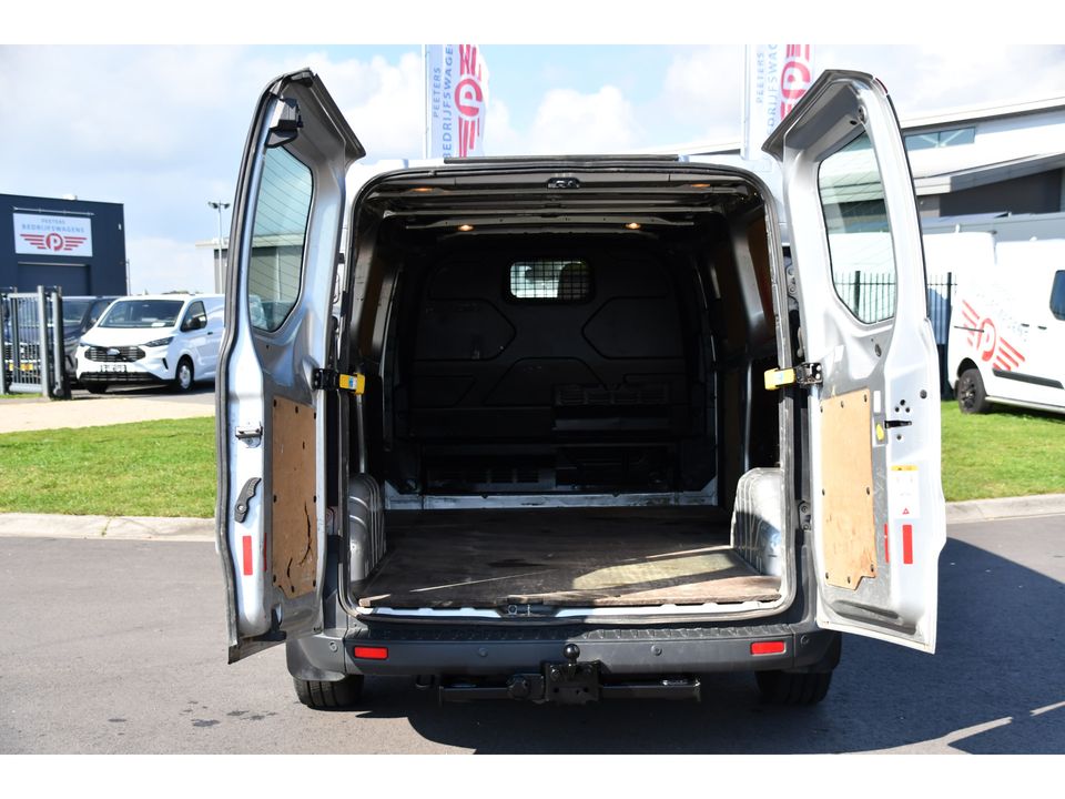 Ford Transit Custom 290 2.0 TDCI L2H1 PB Edition Cruise, Sensoren, 130PK, Euro 6, Trekhaak, Airco, Radio,