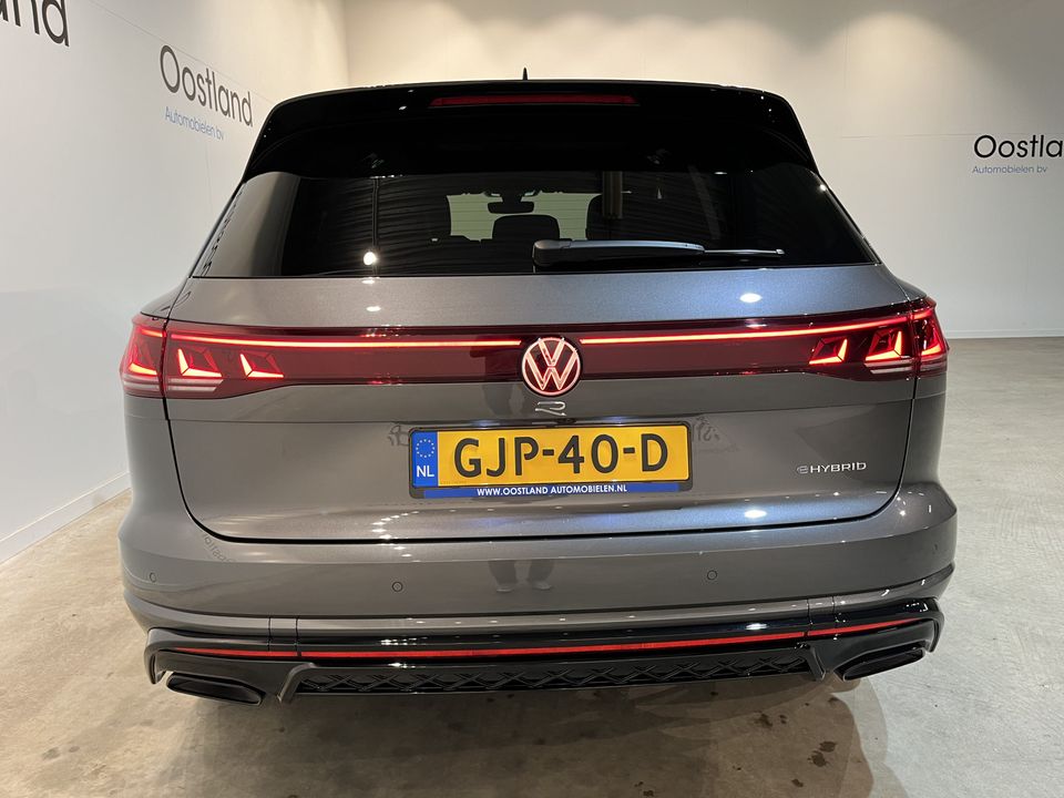 Volkswagen Touareg R 3.0 TSi 462 PK eHybrid 4MOTION Full Options / Luchtvering / IQ Matrix / 360 Camera / Panoramadak / Head-Up / Leder / Stoelventilatie / Stoelverwarming