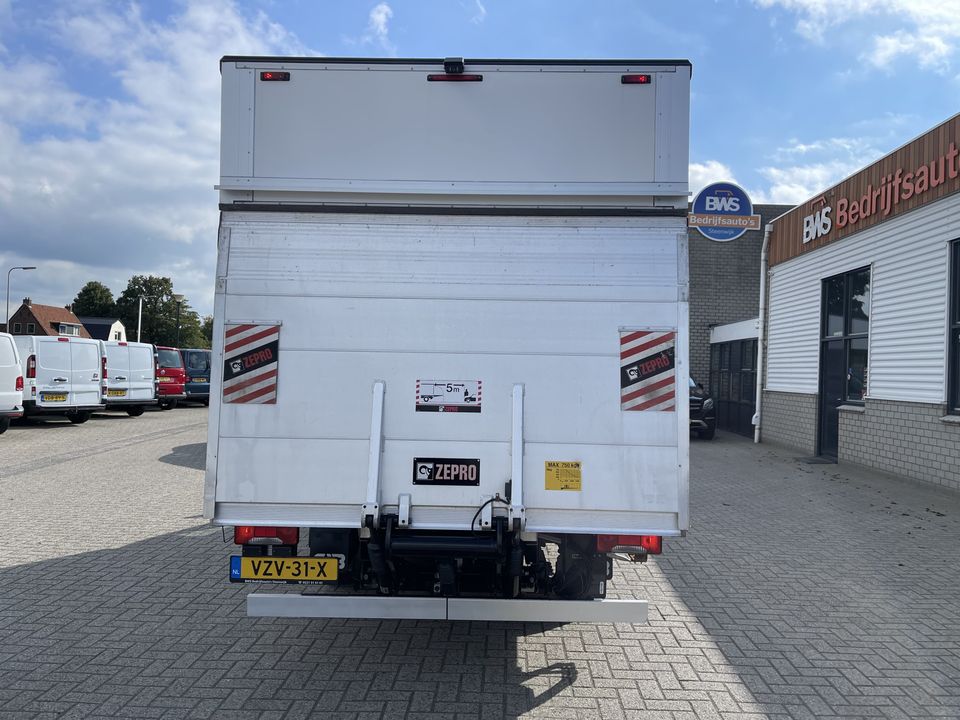 Iveco Daily 35S14 Himatic 2.3 automaat / bakwagen met Zepro laadklep / vaste prijs rijklaar € 30.950 ex btw / lease vanaf € 554 / cruise en climate control / zijdeur / geveerde stoel / stoelverwarming !