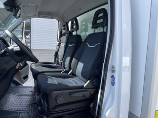 Iveco Daily 35S14 Himatic 2.3 automaat / bakwagen met Zepro laadklep / vaste prijs rijklaar € 30.950 ex btw / lease vanaf € 554 / cruise en climate control / zijdeur / geveerde stoel / stoelverwarming !