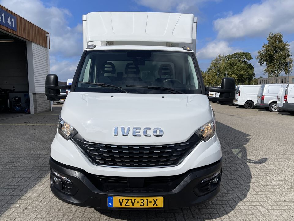 Iveco Daily 35S14 Himatic 2.3 automaat / bakwagen met Zepro laadklep / vaste prijs rijklaar € 30.950 ex btw / lease vanaf € 554 / cruise en climate control / zijdeur / geveerde stoel / stoelverwarming !