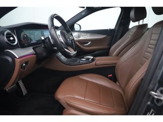 Mercedes-Benz E-Klasse 220 D AMG Sport Automaat Widescreen Sfeerverlichting Memory Leder Navigatie 360 Camera 19 inch LMV Stoelverwarming Carplay Android Auto Multibeam LED