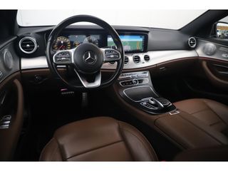 Mercedes-Benz E-Klasse 220 D AMG Sport Automaat Widescreen Sfeerverlichting Memory Leder Navigatie 360 Camera 19 inch LMV Stoelverwarming Carplay Android Auto Multibeam LED