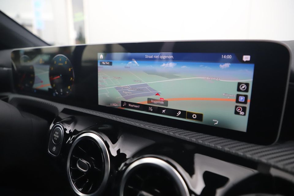 Mercedes-Benz A-Klasse 160 Business Plus Widescreen Half Leder Full LED Navigatie Achteruitrijcamera Stoelverwarming Carplay Android Bluetooth Parkeersensor 16 inch LMV NAP!