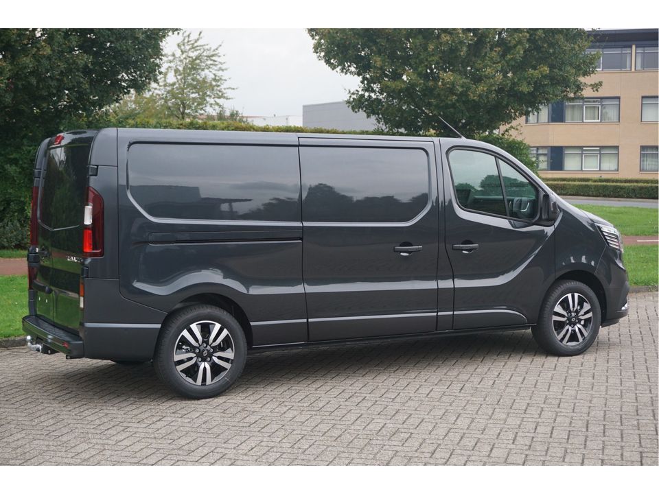 Renault Trafic 2.0 170PK L2H1 EDC Automaat Navi, LM Velg, Betimmering, Trekhaak, 2x Schuifdeur!! NR. 330