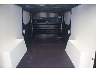 Renault Trafic 170PK L2H1 LUXE EDC AUT BPM VRIJ!! Navi, LM Velg, Betimmering, Trekhaak, 2x Schuifdeur!! NR. 473