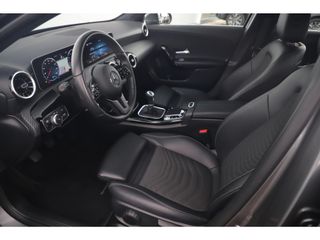 Mercedes-Benz A-Klasse 160 Style Plus Advantage Widescreen Half Leder Full LED 19 inch AMG Look Velgen Navigatie Achteruitrijcamera Carplay Android Clima Cruise Parkeersensor