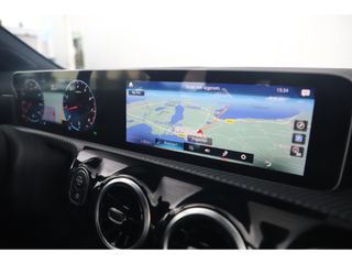 Mercedes-Benz A-Klasse 160 Style Plus Advantage Widescreen Half Leder Full LED 19 inch AMG Look Velgen Navigatie Achteruitrijcamera Carplay Android Clima Cruise Parkeersensor