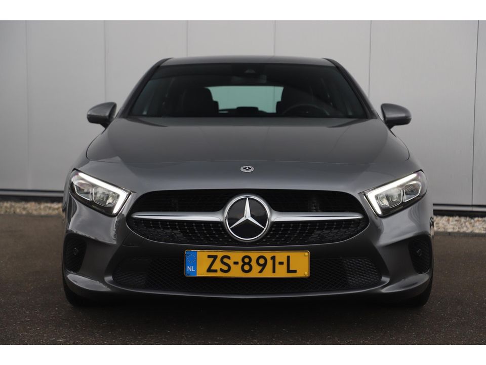 Mercedes-Benz A-Klasse 160 Style Plus Advantage Widescreen Half Leder Full LED 19 inch AMG Look Velgen Navigatie Achteruitrijcamera Carplay Android Clima Cruise Parkeersensor