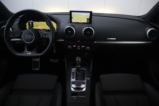 Audi A3 Limousine 35 TFSI CoD S Line Sport 150PK Automaat Virtual Cockpit Half Leder Stoelverwarming Full LED Navigatie Carplay Android Bluetooth Clima Cruise Parkeersensors 18 inch S-line LMV Dealer onderhouden