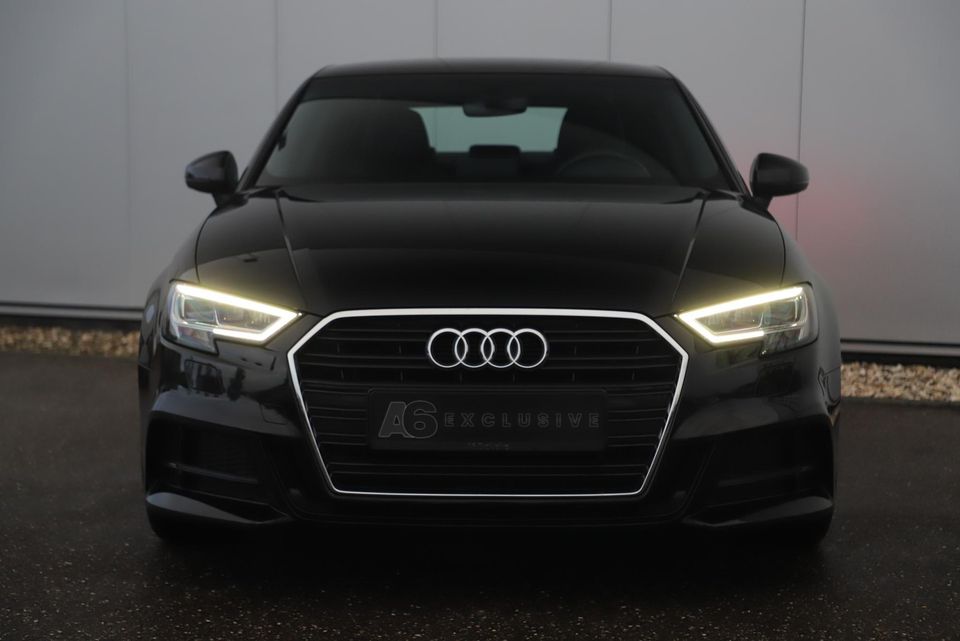 Audi A3 Limousine 35 TFSI CoD S Line Sport 150PK Automaat Virtual Cockpit Half Leder Stoelverwarming Full LED Navigatie Carplay Android Bluetooth Clima Cruise Parkeersensors 18 inch S-line LMV Dealer onderhouden