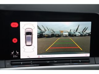 Volkswagen GOLF Variant 1.0 eTSI Life Business 110PK Automaat Virtual Cockpit 17 inch LMV Navigatie Camera PDC Sfeerverlichting Carplay Android Getint Glas Adaptive Cruise Lane Assist Comfortstoelen