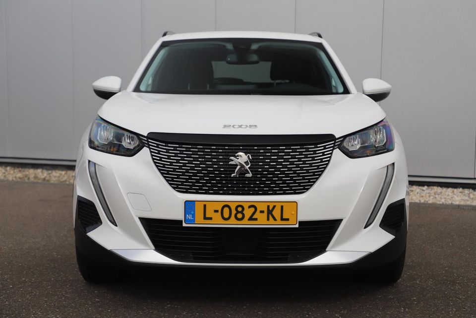 Peugeot 2008 1.2 PureTech Allure 131PK Automaat Virtual Cockpit Navigatie Camera Clima Cruise Parkeersensors Half Leder 17 inch LMV Getint Glas