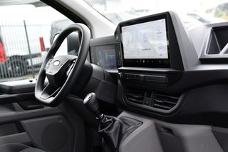 Ford Transit Custom 300 2.0 TDCI L2H1 Black Edition Camera, Cruise, Carplay, Sensoren, 136PK, LED, Multimedia, UNIEK!