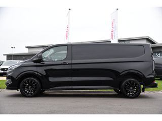 Ford Transit Custom 300 2.0 TDCI L2H1 Black Edition Camera, Cruise, Carplay, Sensoren, 136PK, LED, Multimedia, UNIEK!