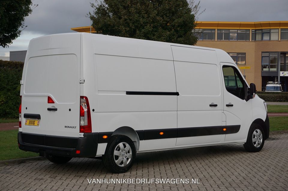 Renault Master T35 2.3 150PK Grand Confort L3H2 Navi, Cam, Betimmering, Trekhaak, 2x Schuifdeur!! NR. 310