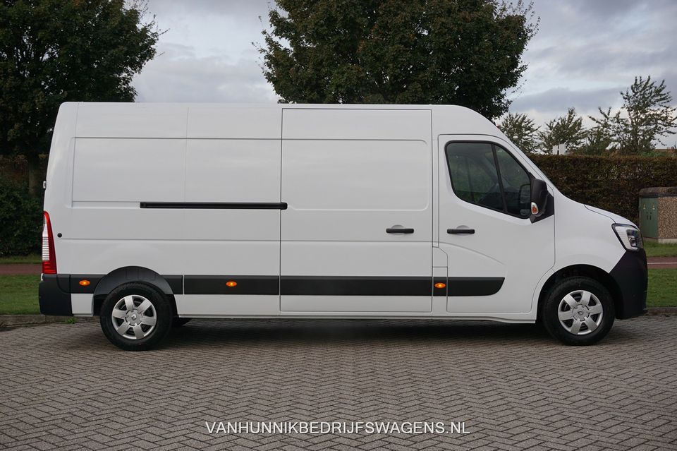 Renault Master T35 2.3 150PK Grand Confort L3H2 Navi, Cam, Betimmering, Trekhaak, 2x Schuifdeur!! NR. 310