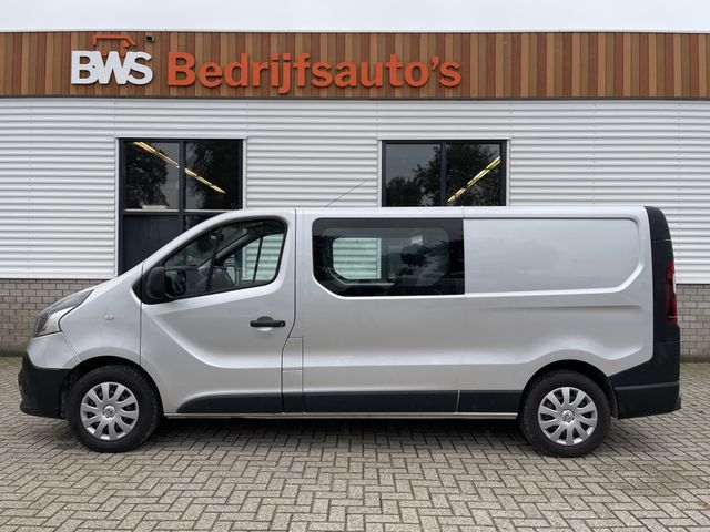 Renault Trafic 1.6 dCi 115pk T29 L2H1 DC 6 persoons Comfort / prijs rijklaar € 13.950 ex btw / lease vanaf € 256 / airco / zilver metallic / achterklep