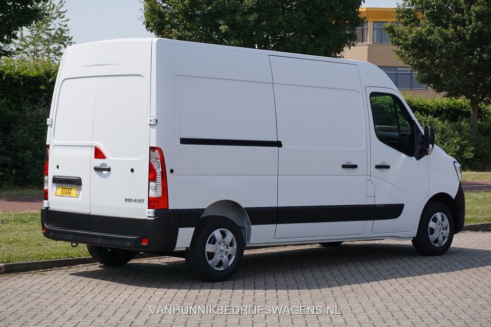 Renault Master T35 2.3 150PK Grand Confort L2H2 Airco, Navi, Camera!! NR. 784