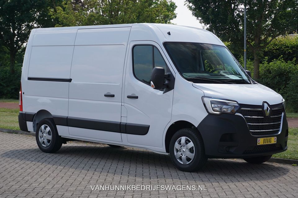 Renault Master T35 2.3 150PK Grand Confort L2H2 Airco, Navi, Camera!! NR. 784