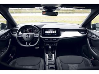 Škoda Kamiq 1.5 TSI Sport Business | TREKHAAK | DIGI DASH | CLIMA | NAVI