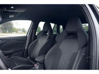 Škoda Kamiq 1.5 TSI Sport Business | TREKHAAK | DIGI DASH | CLIMA | NAVI