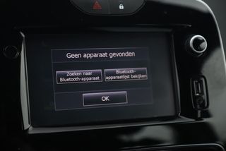 Renault Clio 0.9 TCe Zen 90PK NAP! Navigatie Bluetooth Airco Cruise 16 inch LMV Bass Reflex