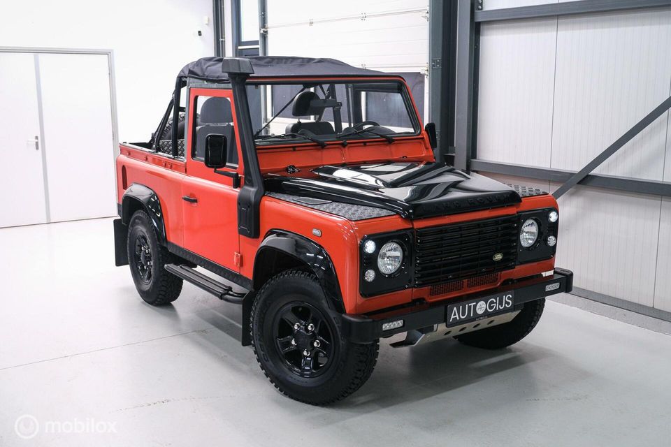 Land Rover Defender 2.4 TD Soft Top 90 | youngtimer | Biminitop | bijtellingvriendelijk | grijskenteken |