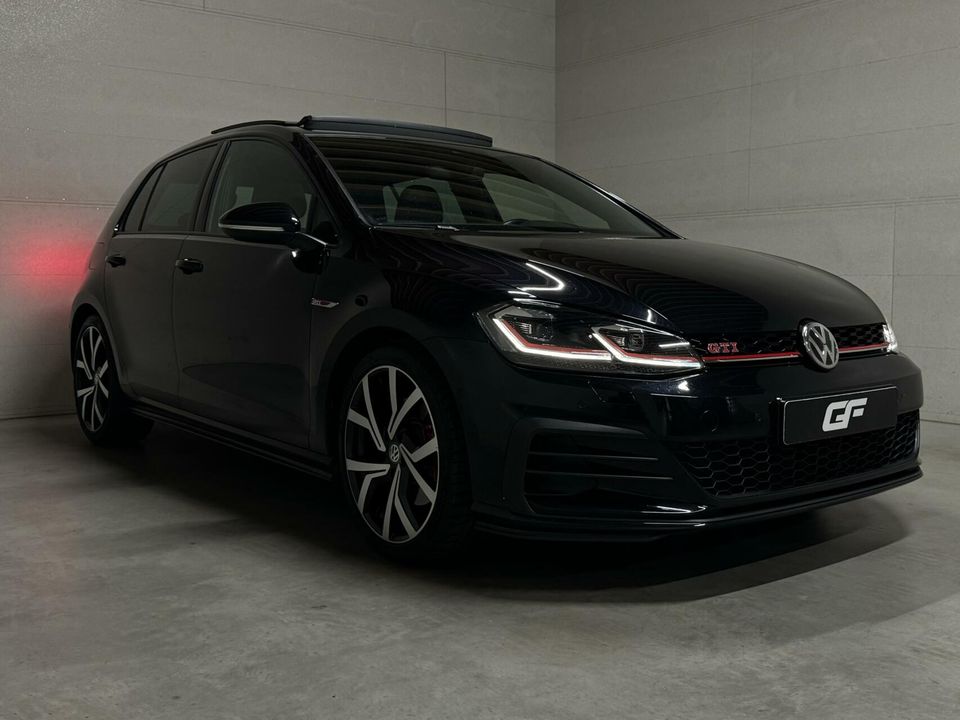 Volkswagen Golf 2.0 TSI GTI Performance Pano Virtual Carplay