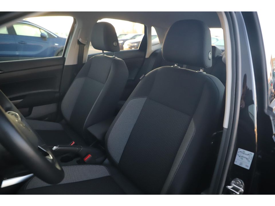 Volkswagen Polo 1.0 TSI Life Business High 95PK Nieuw Model Virtual Cockpit Navigatie Camera 15 inch Adaptive Cruise Lane Assist LED Parkeersensors Dealer onderhouden!