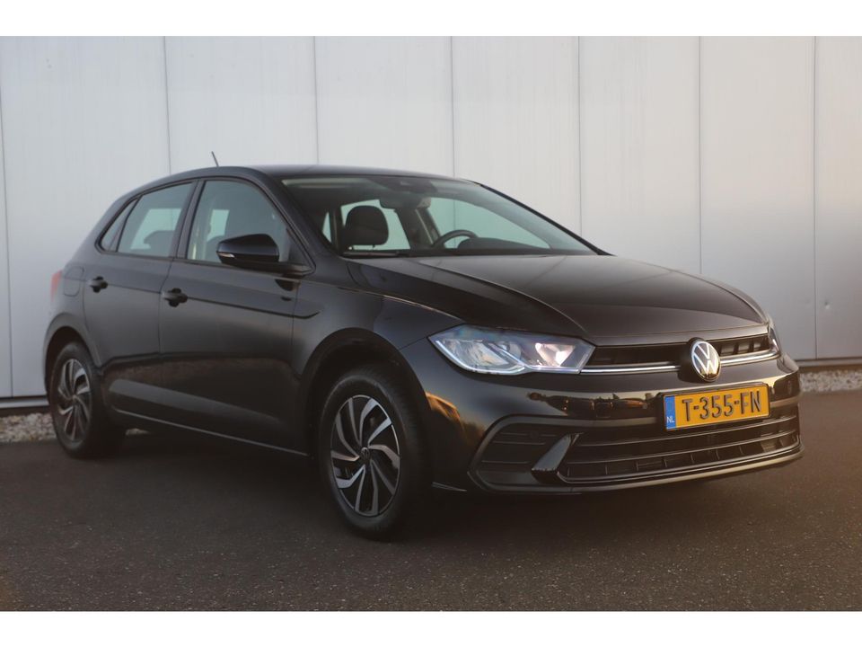 Volkswagen Polo 1.0 TSI Life Business High 95PK Nieuw Model Virtual Cockpit Navigatie Camera 15 inch Adaptive Cruise Lane Assist LED Parkeersensors Dealer onderhouden!