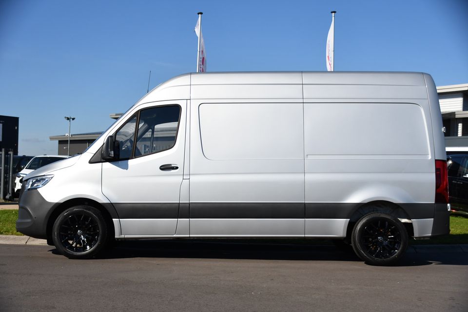 Mercedes-Benz Sprinter 315 1.9 CDI L2H2 FWD Camera, Cruise, Carplay, Automaat, 150PK, LED, Sensoren, Multimedia, UNIEK!