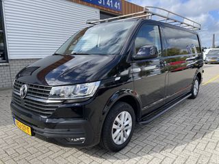 Volkswagen Transporter 2.0 TDI 150pk T6.1 DSG automaat L2H1 28 Highline / vaste prijs rijklaar € 27.950 ex btw / lease vanaf € 455 / airco / cruise / navi / lichtmetalen velgen / trekhaak / camera !