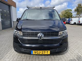 Volkswagen Transporter 2.0 TDI 150pk T6.1 DSG automaat L2H1 28 Highline / vaste prijs rijklaar € 27.950 ex btw / lease vanaf € 455 / airco / cruise / navi / lichtmetalen velgen / trekhaak / camera !