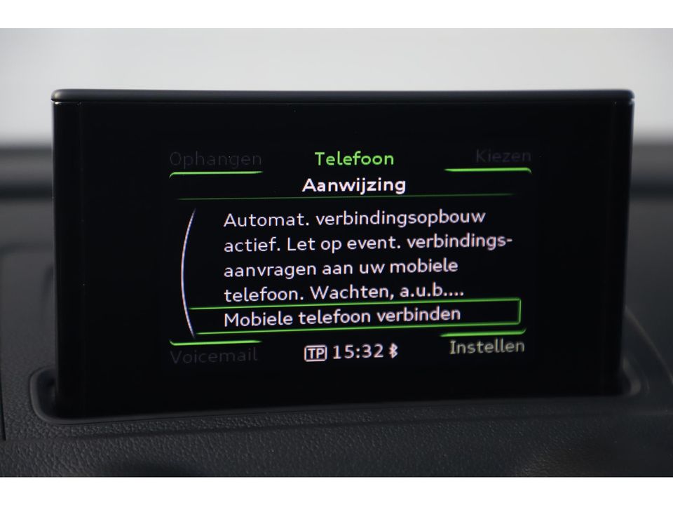 Audi A3 Limousine 1.4 TFSI CoD Ambition S Line 150PK Trekhaak Bi-Xenon Half Leder 18 inch LMV Navigatie Bluetooth Climate Cruise Control Getint Glas 2X S-Line 1500KG Trekgewicht