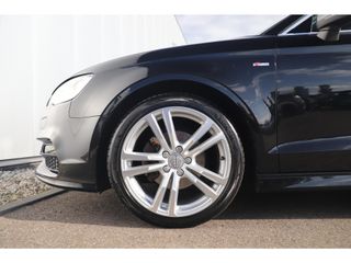 Audi A3 Limousine 1.4 TFSI CoD Ambition S Line 150PK Trekhaak Bi-Xenon Half Leder 18 inch LMV Navigatie Bluetooth Climate Cruise Control Getint Glas 2X S-Line 1500KG Trekgewicht