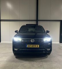 Volkswagen Tiguan 1.5 TSI R-line Pano Virtual Trekhaak NAP